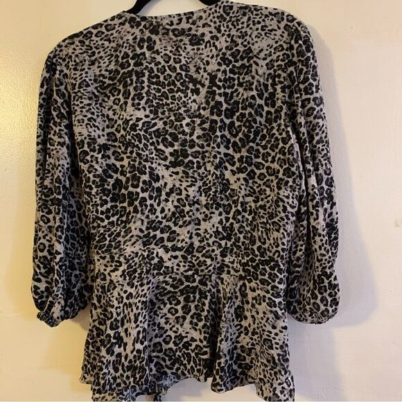 Banana Republic Top Cheetah Print Crop Wrap Blouse Sz Large Gorgeous - Picture 7 of 9